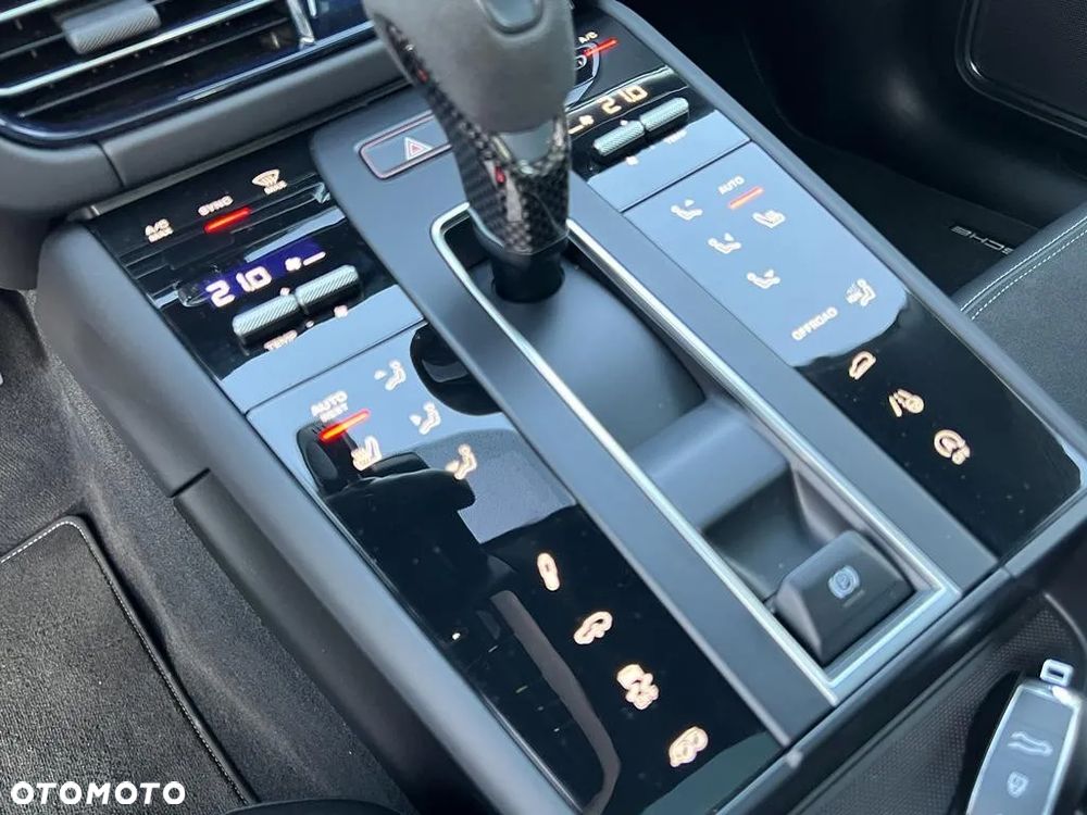 Porsche Macan GTS - 28