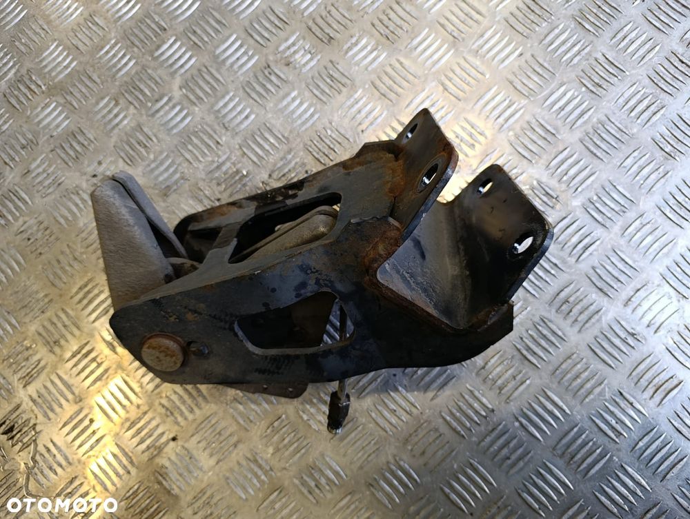 Zamek Kabiny mocowanie Mercedes Atego Euro 6 - 1