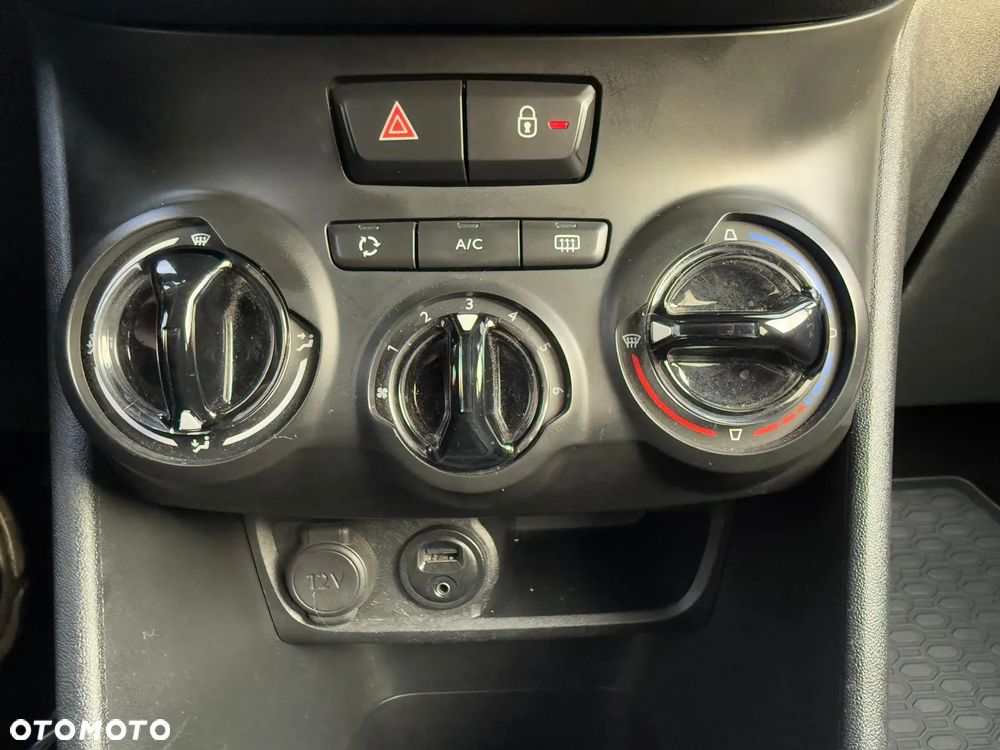 Peugeot 208 1.2 PureTech Style - 9