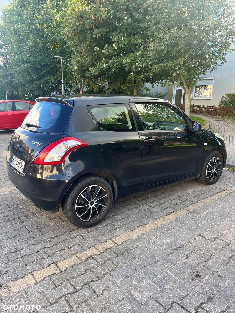 Suzuki Swift 2015 photo 4