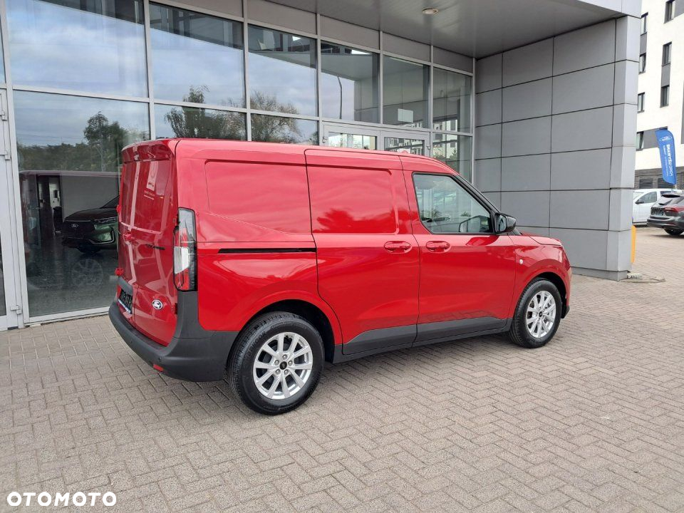 Ford Transit Courier - 8
