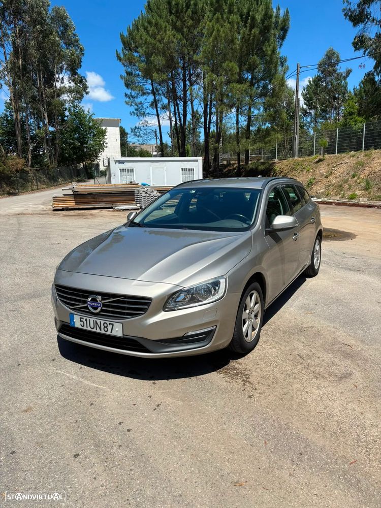 Volvo V60 D2 - 2