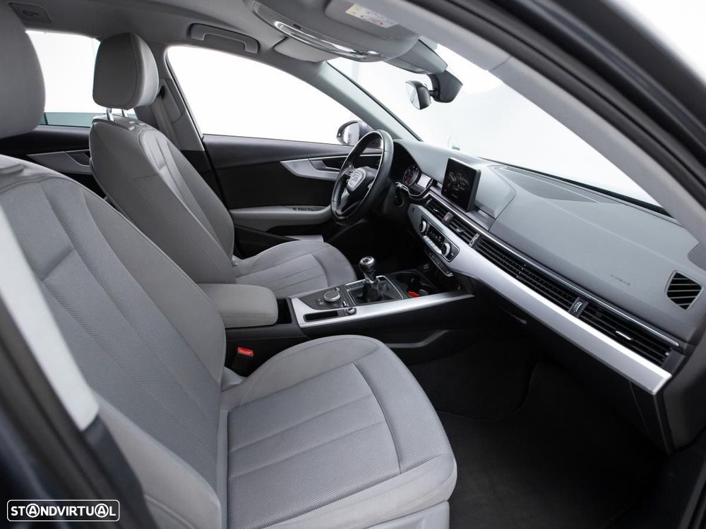 Audi A4 Avant 2.0 TDI Advance - 11