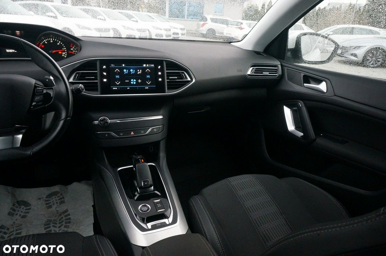 Peugeot 308 1.5 BlueHDi Allure Pack S&S EAT8 - 16