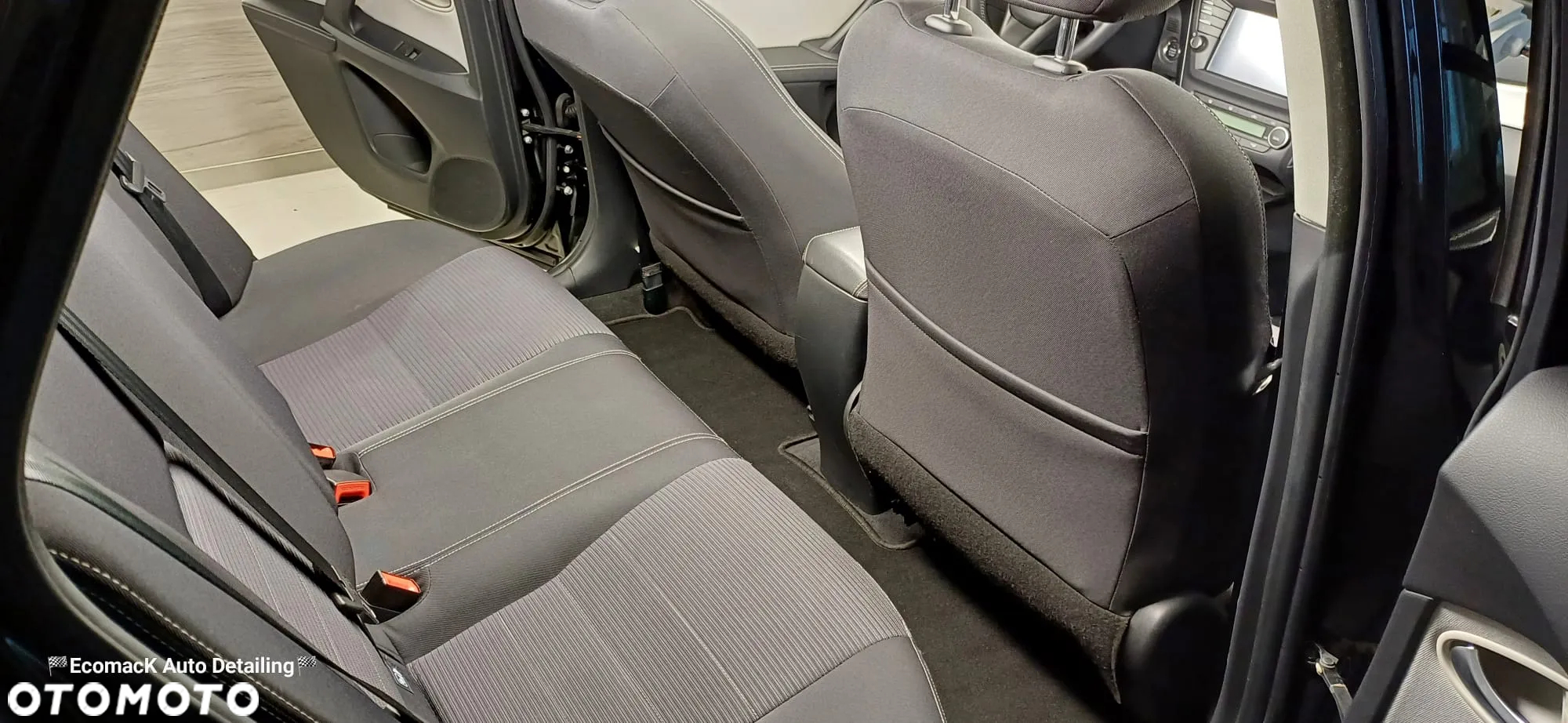 Toyota Avensis 2.0 D-4D Premium - 3