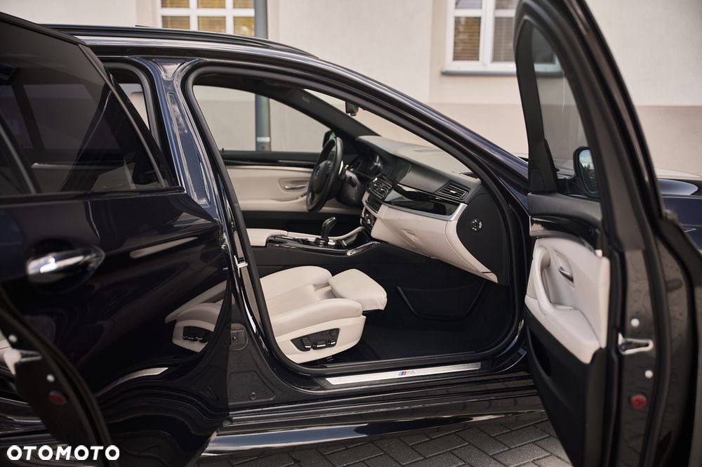 BMW Seria 5 530d xDrive - 6