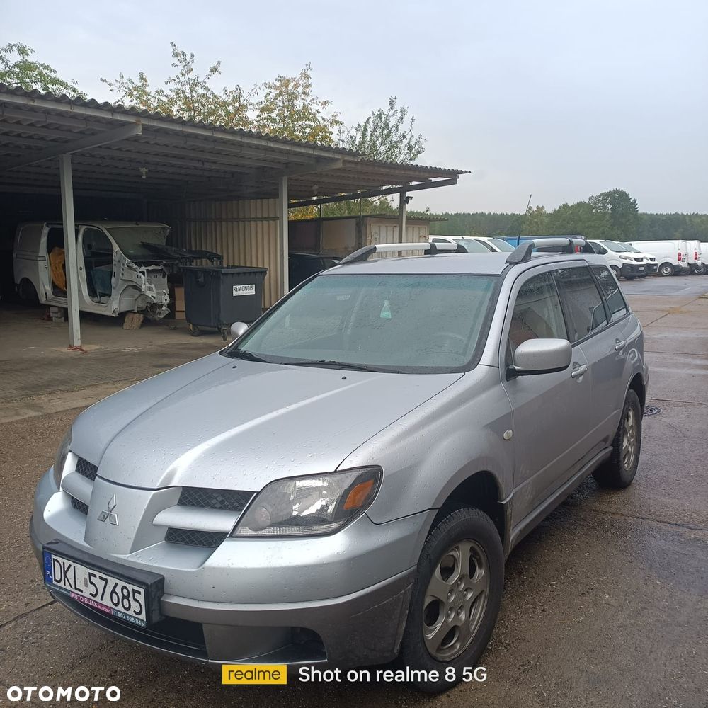 Mitsubishi Outlander - 3