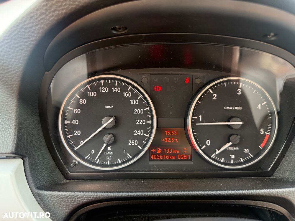 BMW Seria 3 318d Touring - 4