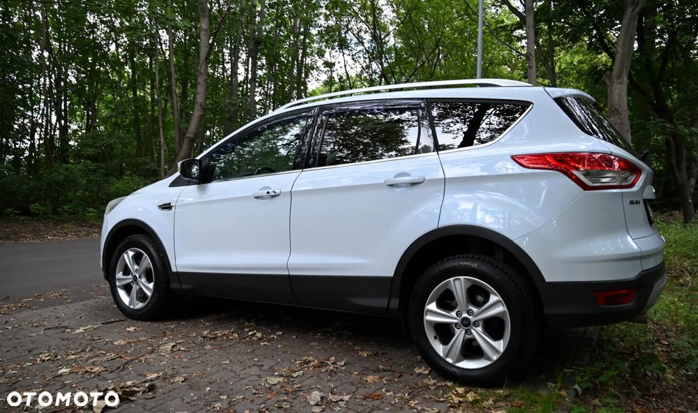 Ford Kuga - 12