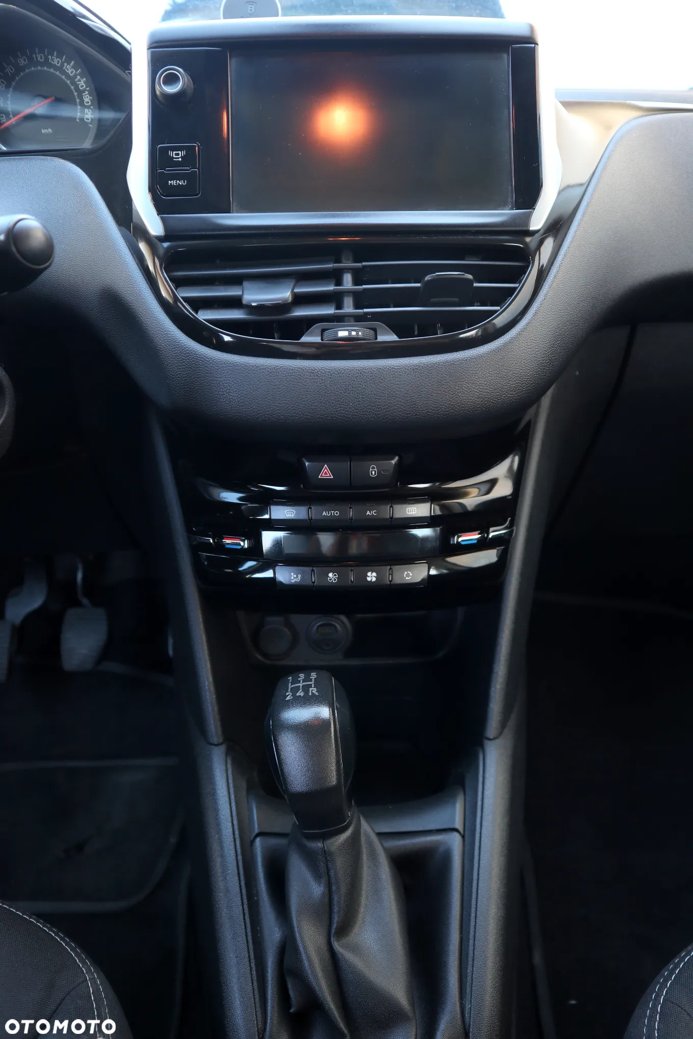 Peugeot 208 1.6 e-HDi Active STT - 10