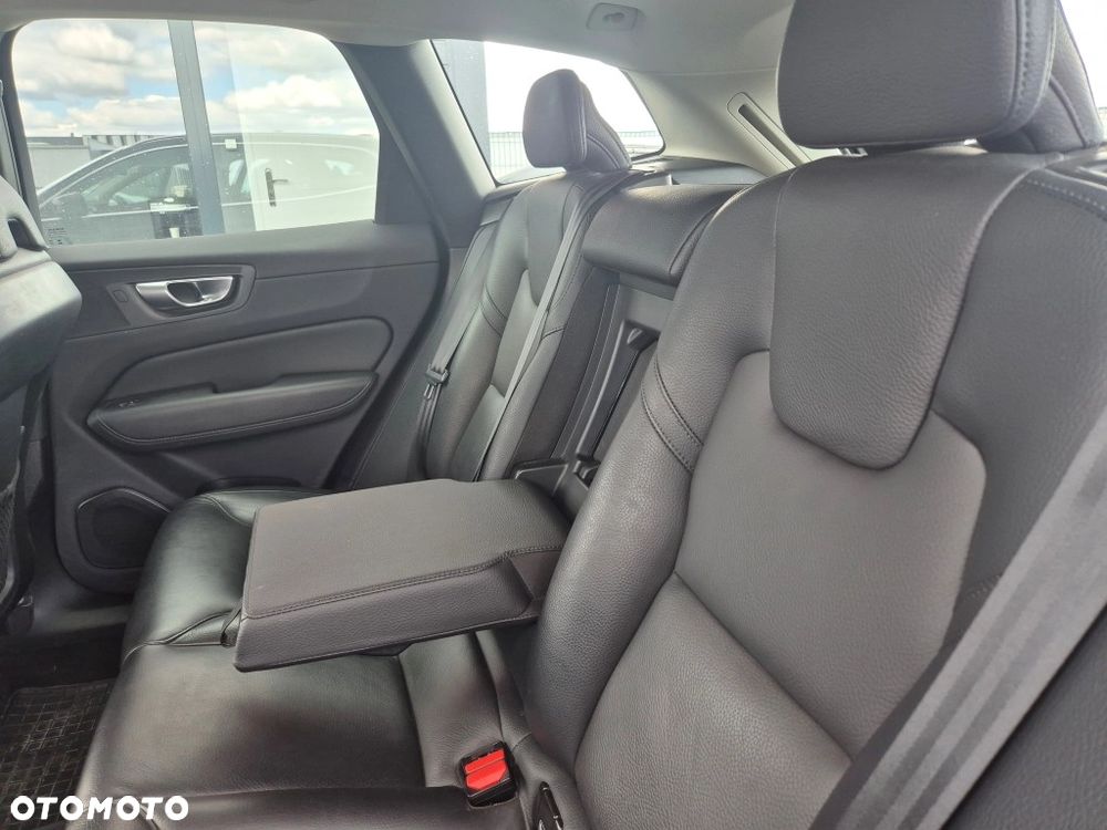 Volvo XC 60 B4 B Plus Bright - 14