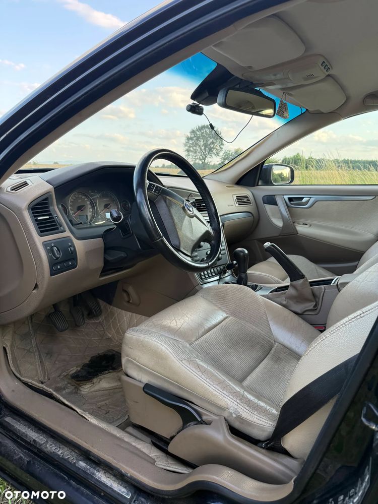 Volvo S60 2.4D Momentum - 9