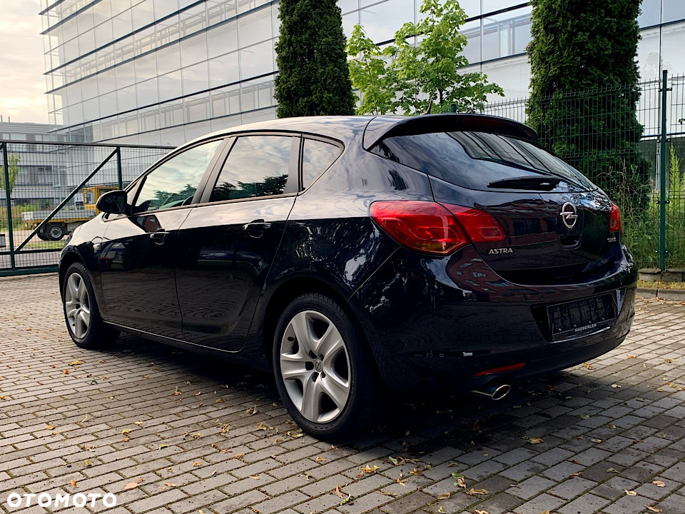 Opel Astra - 10
