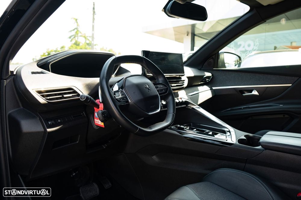 Peugeot 3008 1.5 BlueHDi Allure EAT8 - 18