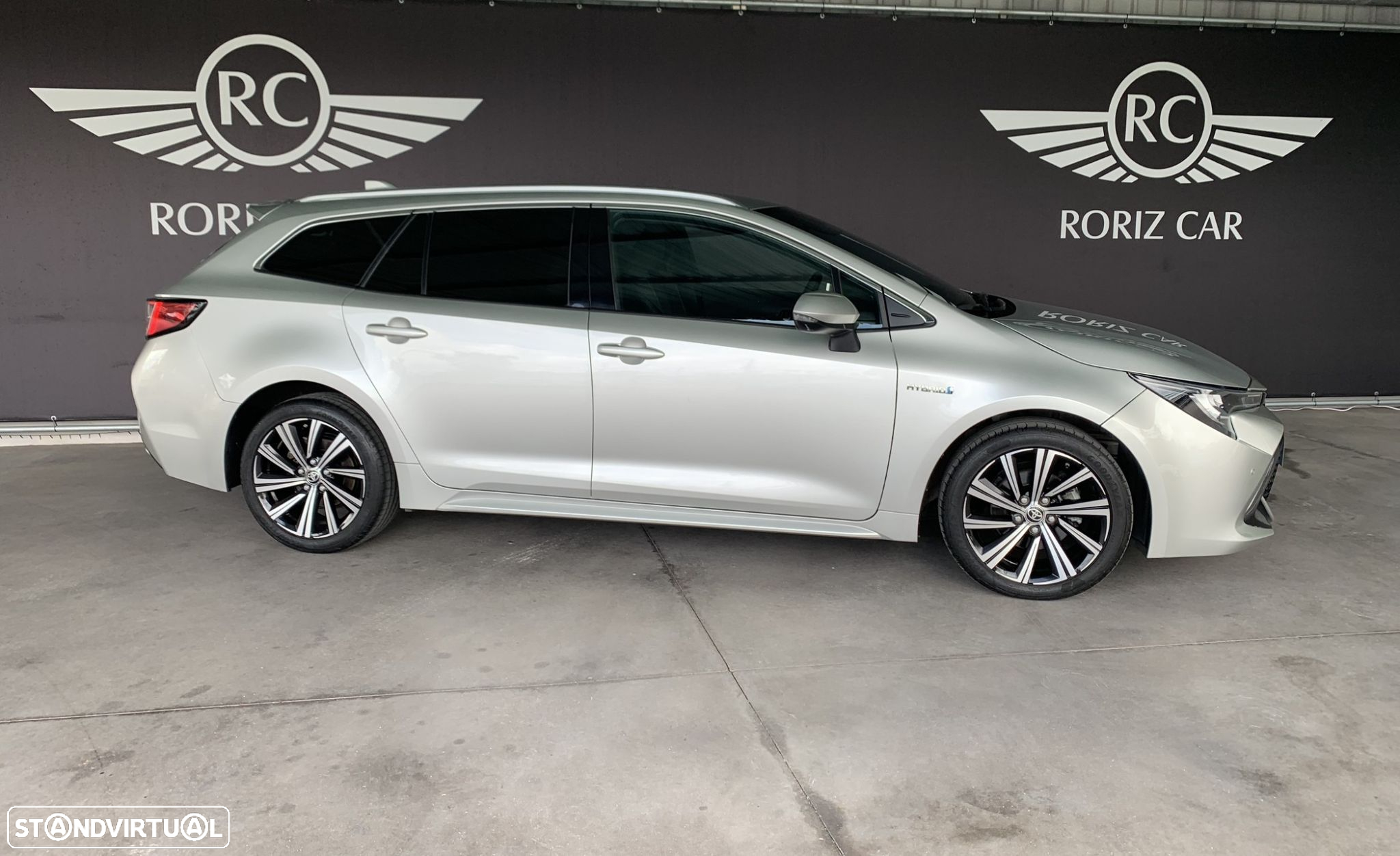 Toyota Corolla Touring Sports 1.8 Hybrid Comfort+P.Sport - 3