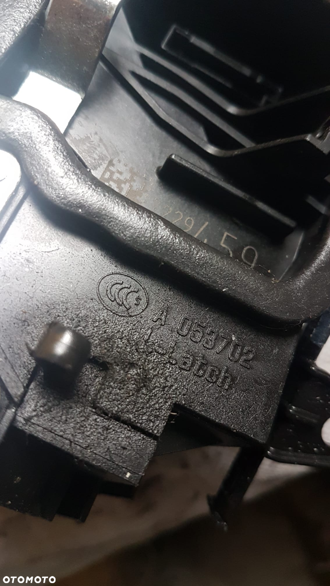Zamek drzwi   lewy tył BMW X1 f10 e87 e84 7229459 - 4