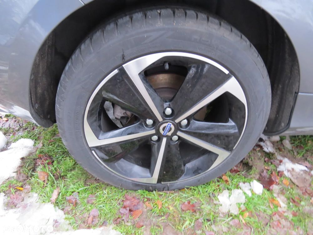 VOLVO V40 II 2.0 D2 D4204T8 LAKIER 714-16 NA CZĘŚCI - 6