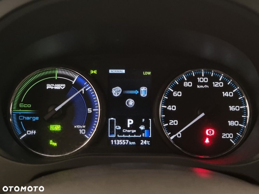 Mitsubishi Outlander Instyle + - 22