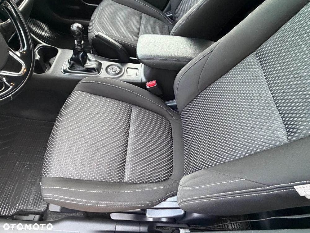 Mitsubishi Outlander 2.2 DI-D 4WD Invite - 13