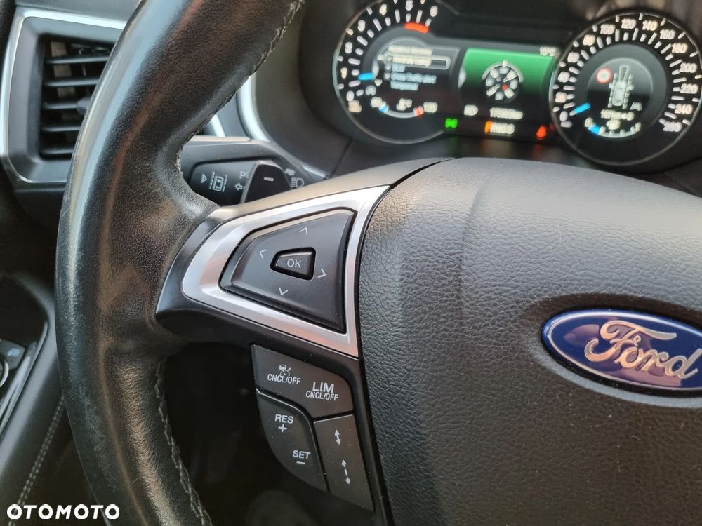 Ford S-Max 2.0 EcoBlue Titanium - 10