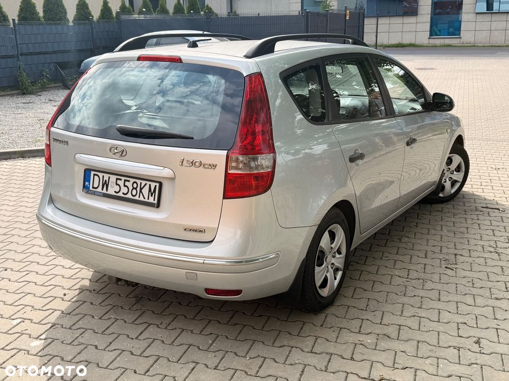 Hyundai i30 1.6 CRDi Premium - 4