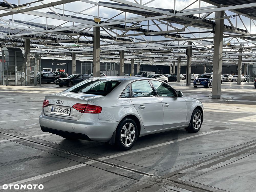 Audi A4 Limousine - 5