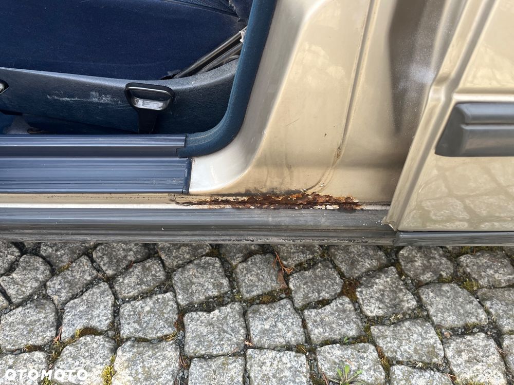 Mercedes-Benz Klasa E - 26