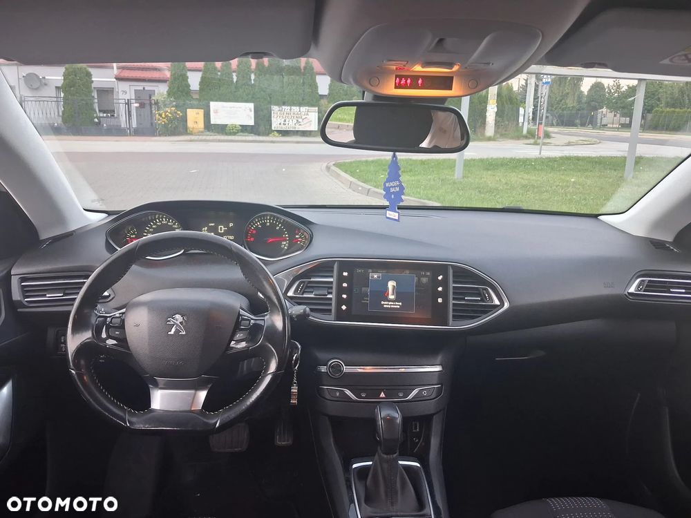 Peugeot 308 BlueHDi 120 EAT6 Stop & Start Allure - 8