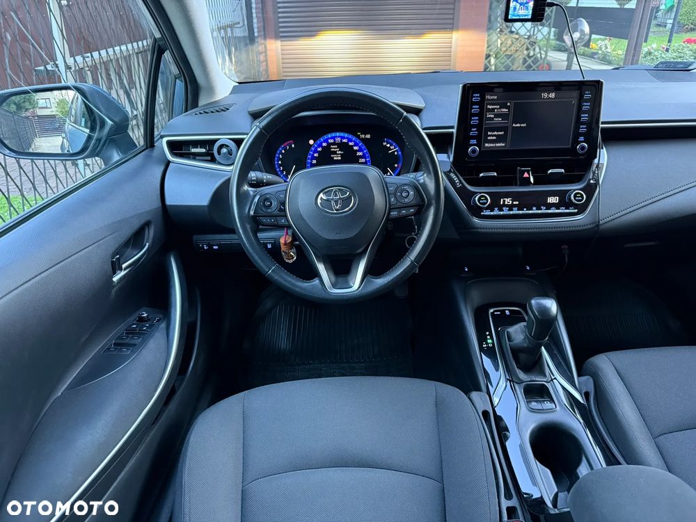 Toyota Corolla - 22