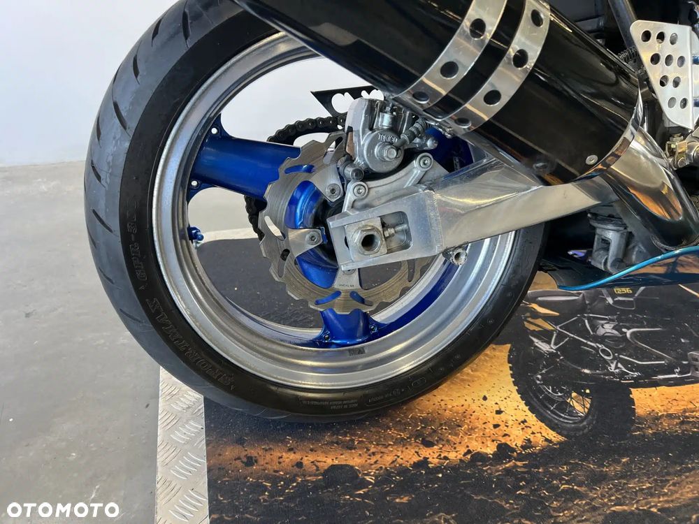 Kawasaki Ninja - 28