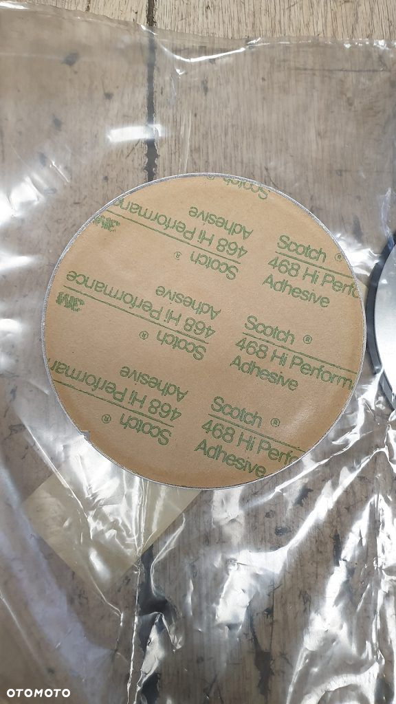Emblemat pokrywy alternatora Suzuki GS550 GS550 GS850 GS1100  68233-34200 - 3