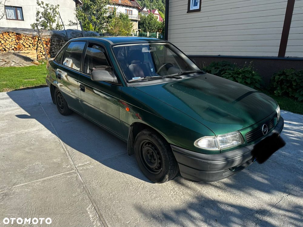 Opel Astra - 1