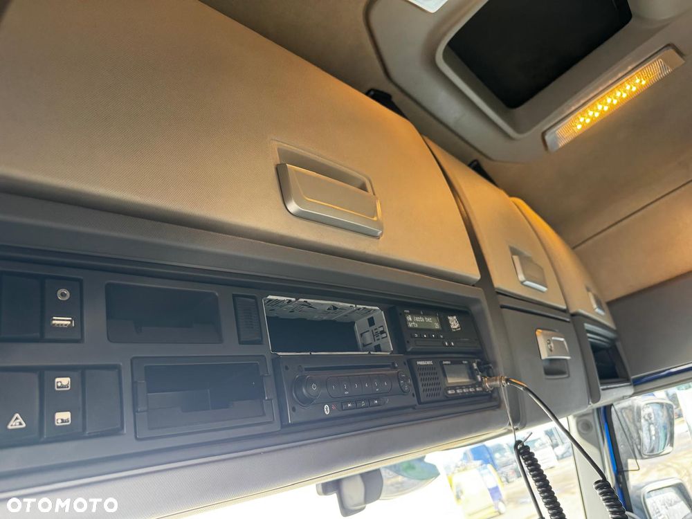 Renault T480 High Cab Xlow - 12