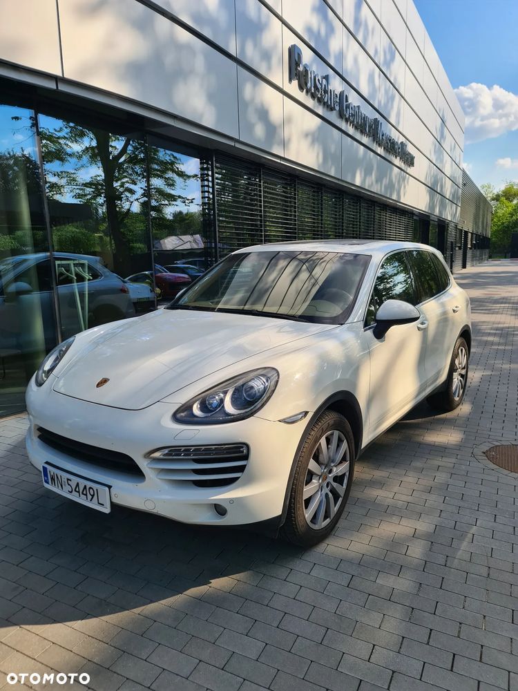 Porsche Cayenne - 1