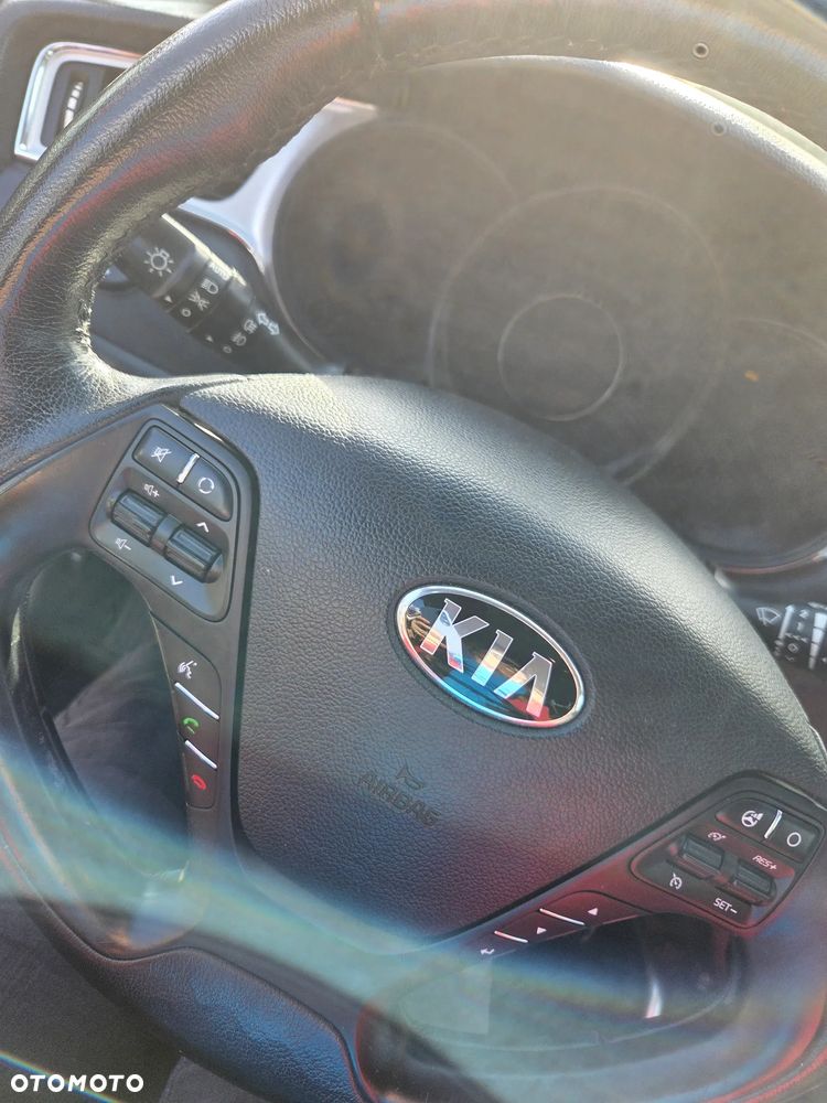 Kia Ceed - 27