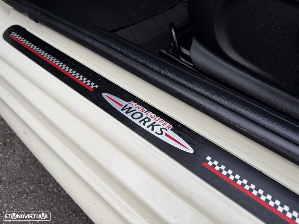 MINI Cabrio John Cooper Works Premium P. JCW Plus - 27