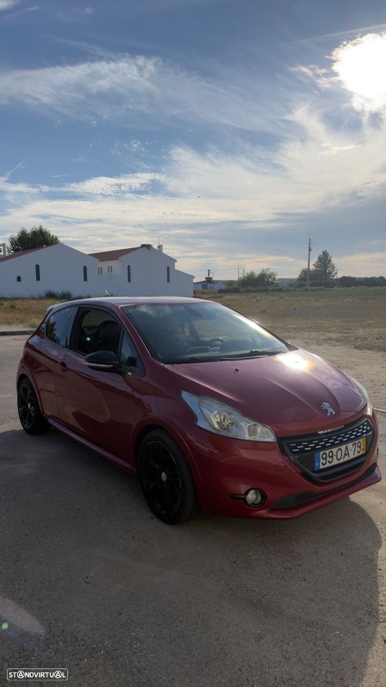 Peugeot 208 1.6 THP GTi - 1