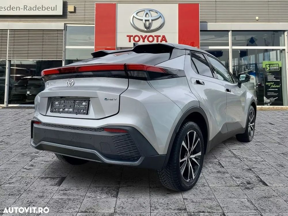 Toyota C-HR 1.8 Hybrid Team Deutschland - 33