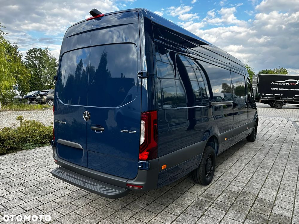 Mercedes-Benz Sprinter - 7