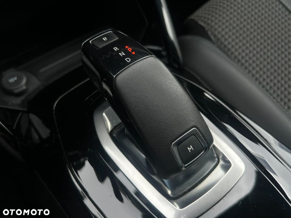 Peugeot 2008 1.2 PureTech GT Line S&S EAT8 - 16
