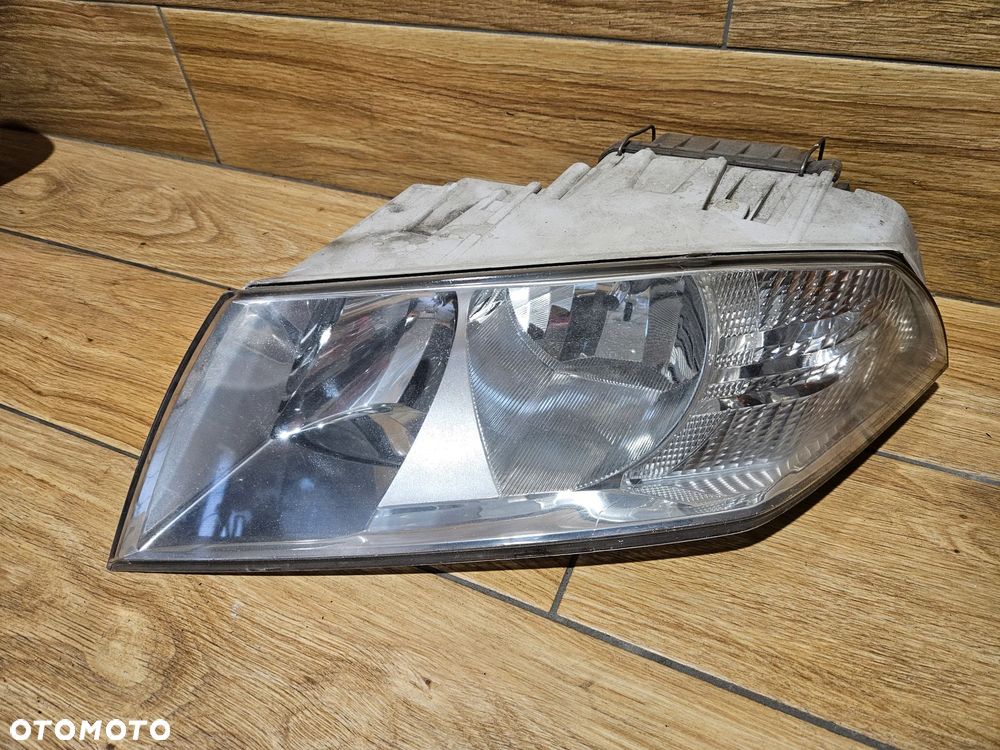 Skoda Octavia II Lampa Lewa Przedni Lewy Przód 1Z1941015