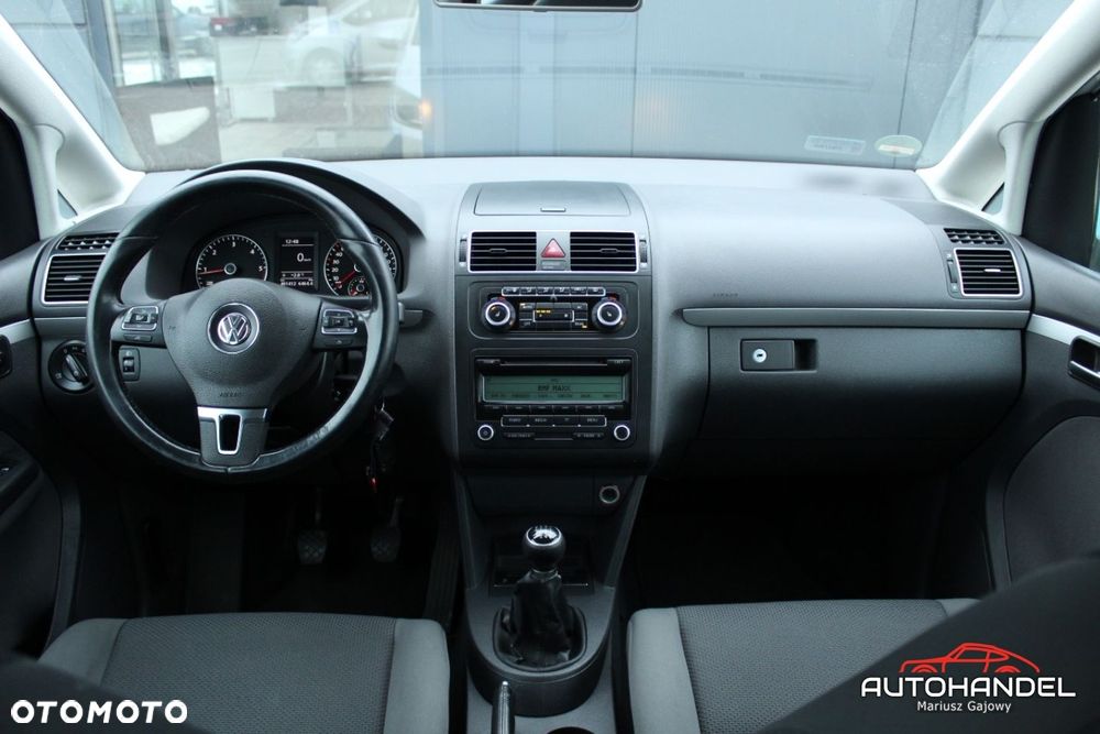 Volkswagen Touran - 8