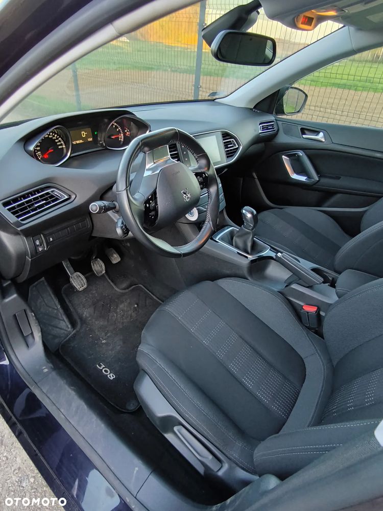 Peugeot 308 82 VTi Active - 8