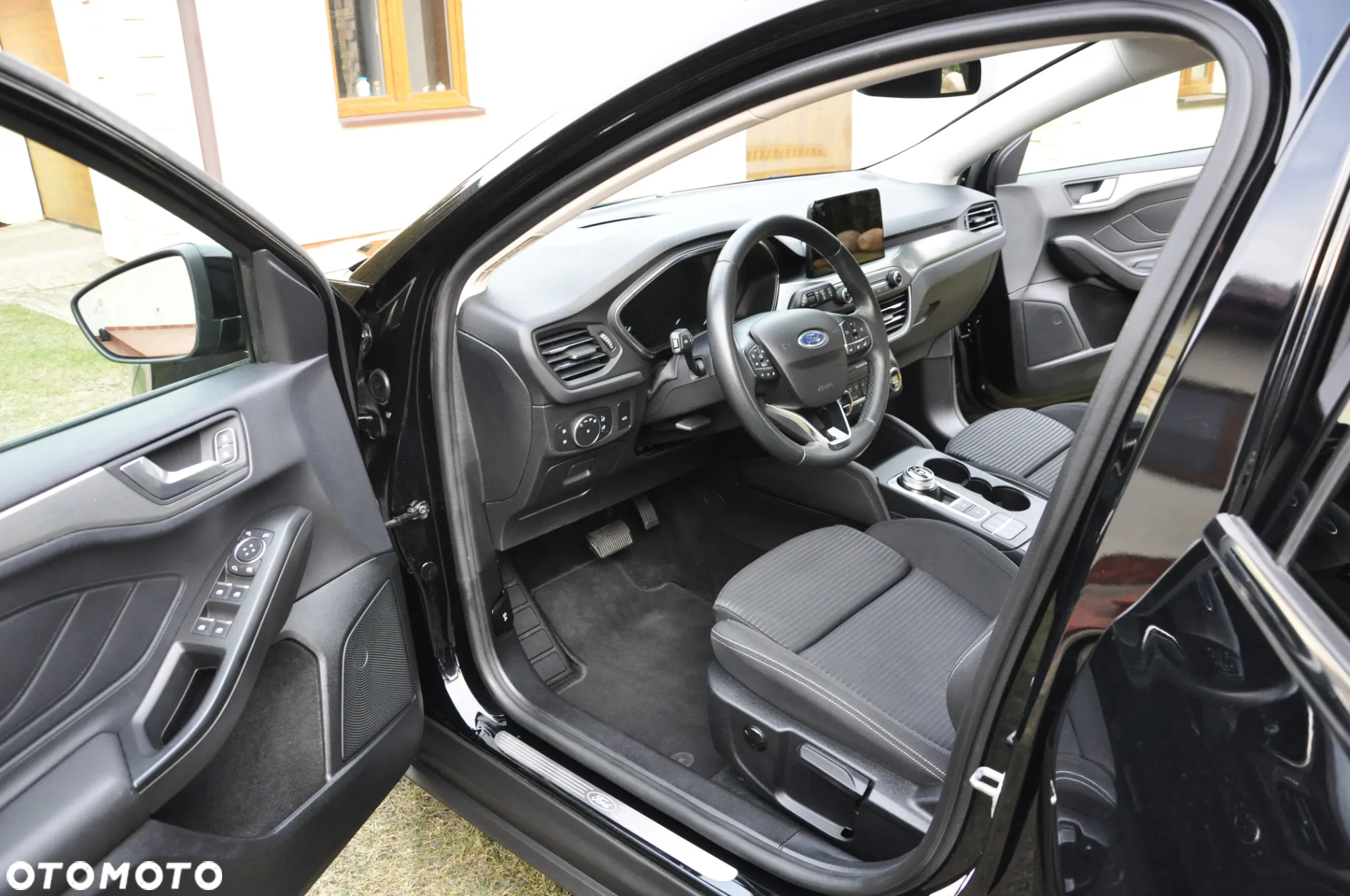 Ford Focus - 32