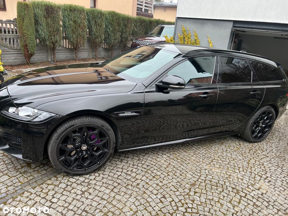 Jaguar XF 2.0 i4D R-Sport - 4
