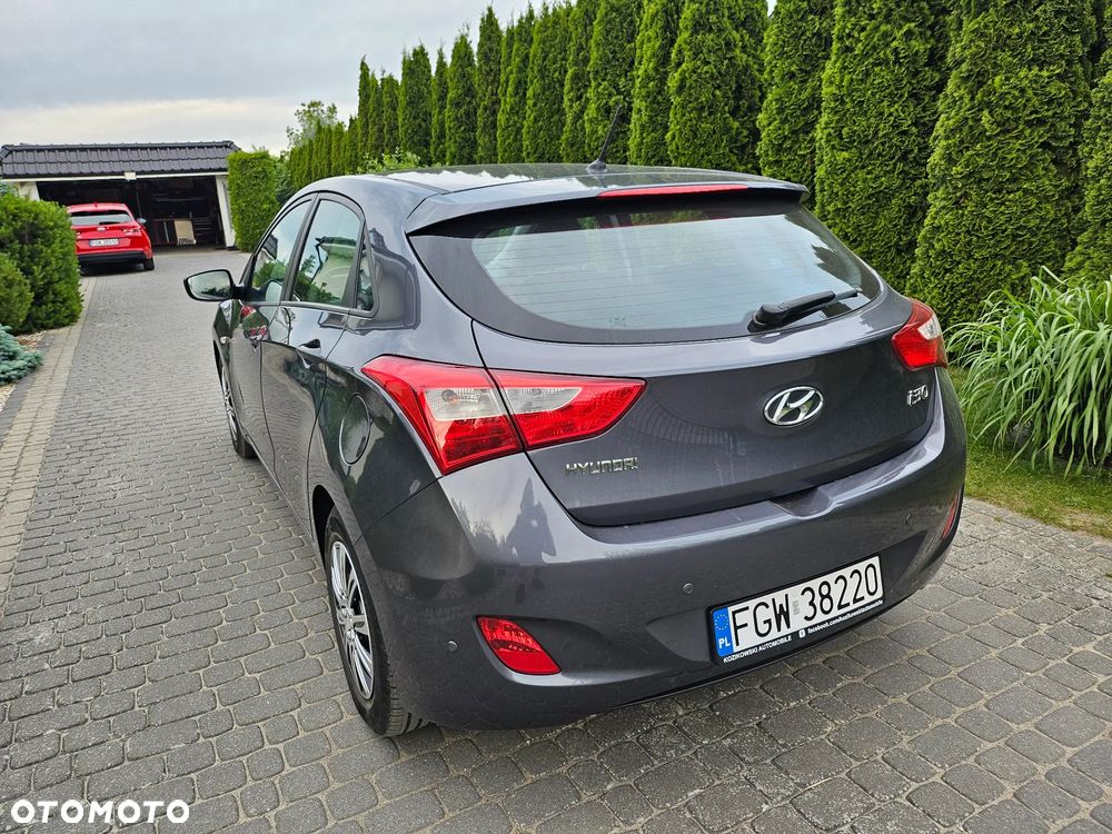 Hyundai i30 1.4 YES - 4
