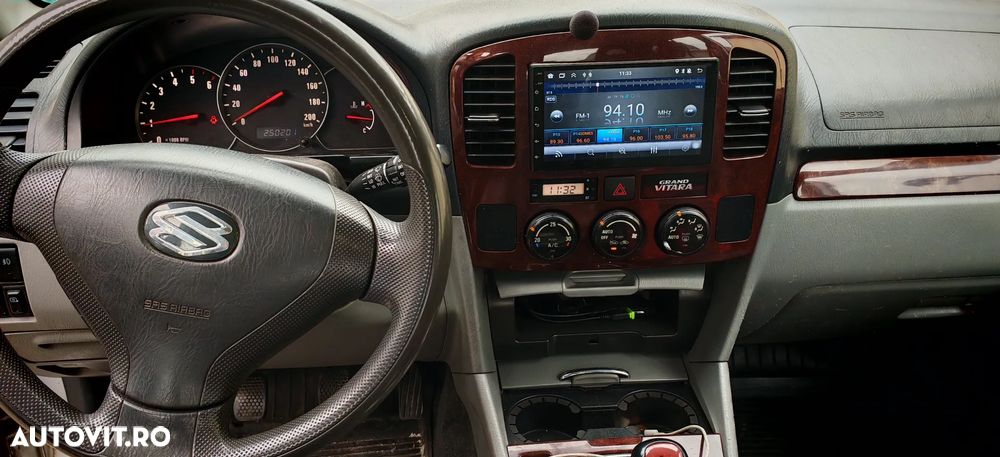 Suzuki Grand Vitara 2.0 TD A/C - 10