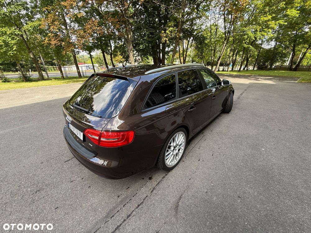 Audi A4 Avant 2.0 TDI Quattro S tronic - 8