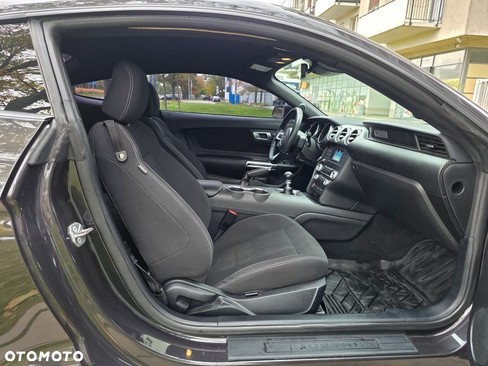 Ford Mustang 2.3 Eco Boost - 29