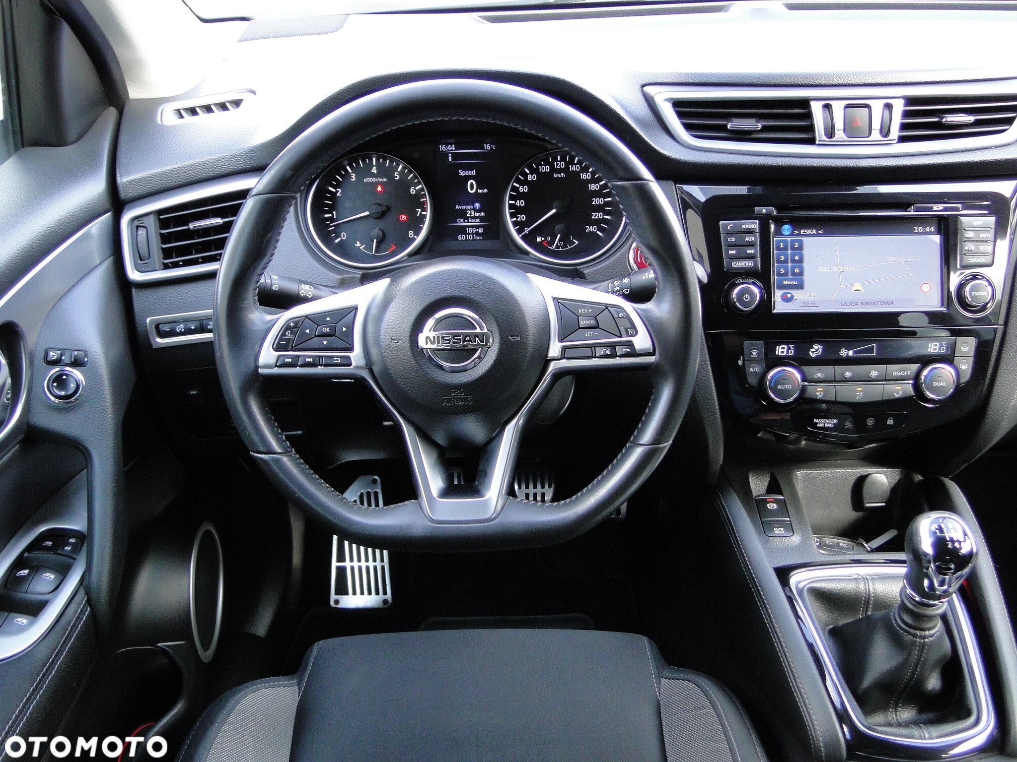 Nissan Qashqai 1.6 DIG-T N-Vision - 13